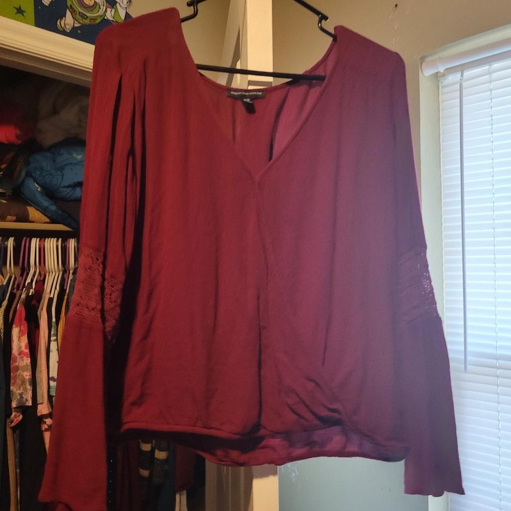 American Eagle Long Sleeve